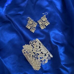 Gold Floral Filigree Cuff Bracelet and Earrings Set - Elegant Women Jewelry